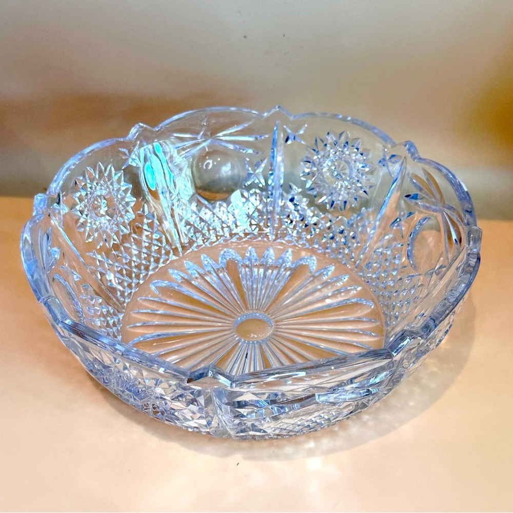 Vintage Large Crystal Clear Glass Bowl With Ornament 8.5” x 3.4”